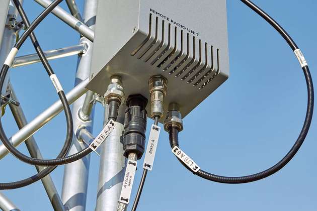 Für den Outdoor-Einsatz konzipiert: Für die Energieversorgung einer Remote Radio Unit – so nennt man Funk-Transceiver, die direkt in wetterfesten Kästen auf den Funkmasten untergebracht werden – sind die Steckverbinder der PRC-Familie ideal.