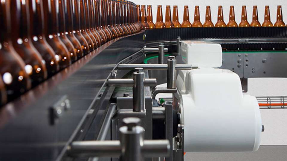 Danfoss präsentierte auf der Drinktec 2017 erstmalig ein völlig neues Antriebskonzept für die Getränkeindustrie: Das Gleichspannungs-basierte System VLT Flex Concept Advanced ist durchgängig, modular und einfach zu verkabeln.