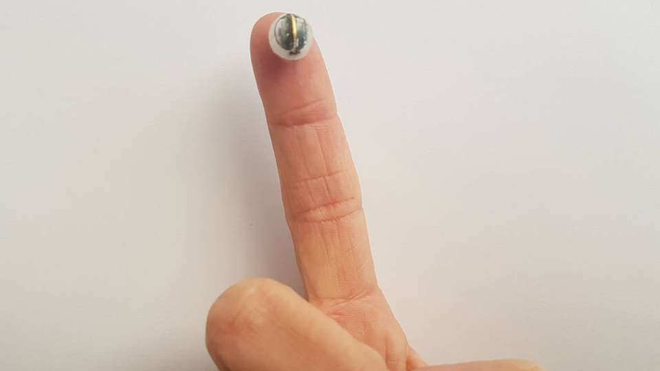 Mit der miniaturisierten Funkschaltung im Innern der Kugel lassen sich die Messdaten live an eine Basisstation übermitteln.