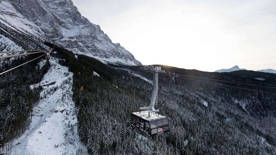 Seilbahn Zugspitze: Blick Richtung Gipfel