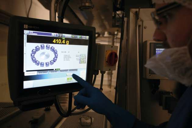 Die Bedienung der Mehrkopfwaage erfolgt unkompliziert am Touchscreen.