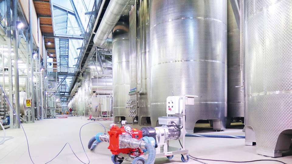 Kleiner Helfer für Winzer: Vogelsang-Pumpen eignen sich für alle Verfahren eines Winzers.