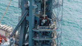 Stahlturm zur Tiefseeverlegung von Pipelines und Abspulen von Leitungen auf bis zu 3000 Meter Meerestiefe.