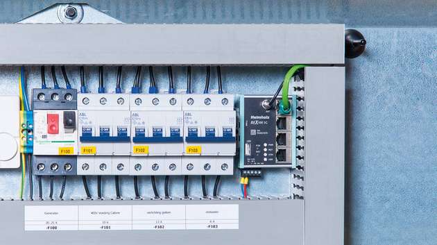 Der Industrierouter REX 100 von Helmholz mit integrierter 3G-Funktionalität kommt im Schaltschrank des Kranes zum Einsatz.