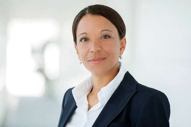 „Die großen technologischen Veränderungen der Vergangenheit haben gezeigt: Jobs werden sich zwar verändern, aber Beschäftigung bleibt.“ Janina Kugel, Chief Human Resources Officer und Mitglied des Vorstandes der Siemens AG