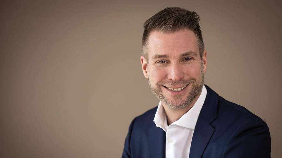 Stefan Scheller bloggt auf Persoblogger.de kritisch über Personalmarketing und Recruiting.