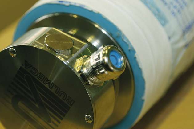 Für Hygiene-Anwendungen wie bei der Lebensmittelindustrie hat Rulmeca auch Edelstahl-Trommelmotoren bis 5,5 kW entwickelt, bei denen die Kabeleinführung etwa über eine Blueglobe M20 realisiert wird.