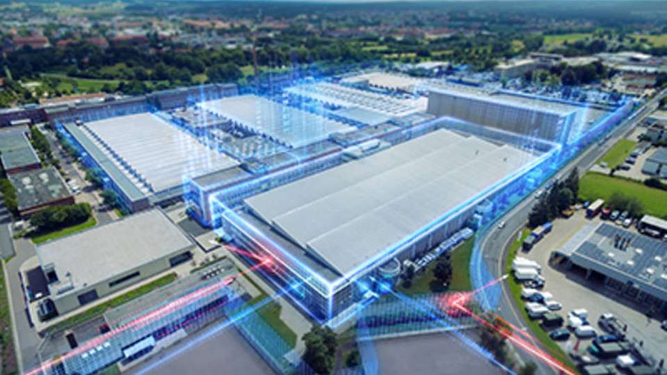 Siemens stellt auf der Hannover Messe 2018 eine Lösung zur Anomalieerkennung in industriellen Netzwerken vor. Mit „Industrial Anomaly Detection“ lassen sich sicherheitsrelevante Vorfälle wie unerlabutes Eindringen oder Schadsoftware erkennen und darauf aufbauend Gegenmaßnahmen ergreifen.