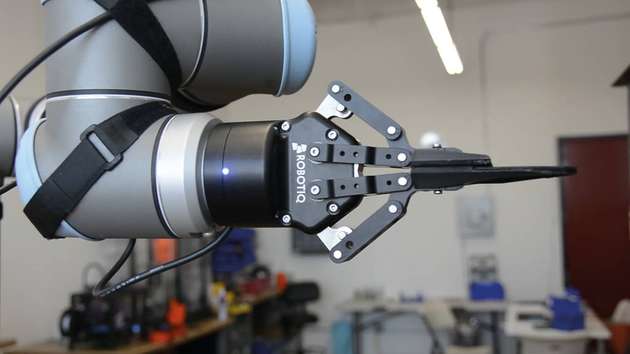 Voodoo entschied sich letztlich für den UR10-Roboterarm von Universal Robots, da dieser dank der UR+-Plattform nahtlos per Plug-and-Play mit dem Robotiq-Greifer verbunden werden konnte.