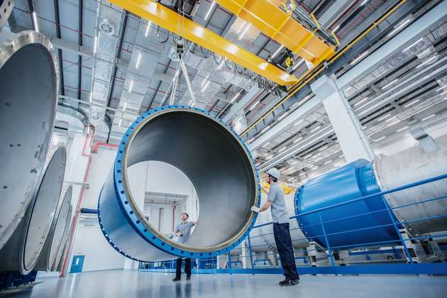 Im chinesischen Suzhou hat Endress+Hauser kürzlich das dritte Werk eröffnet. Es umfasst eine der größten und modernsten Durchflusskalibrieranlagen der Welt. Dort können magnetisch-induktive Durchflussmessgeräte mit bis zu 3.000 Millimeter Nennweite rückführbar kalibriert werden.