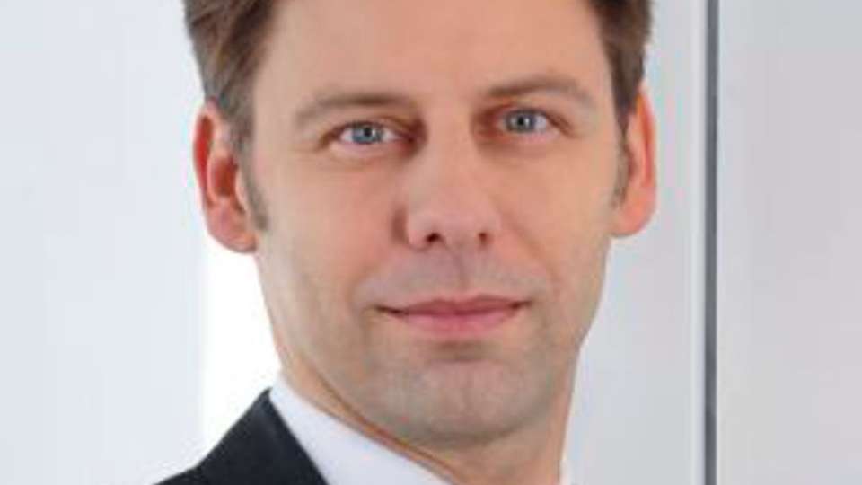  Dr. Stephan Zizala, Senior Director Industrial and Multimarket Mikrocontroller, Infineon Technologies
                      