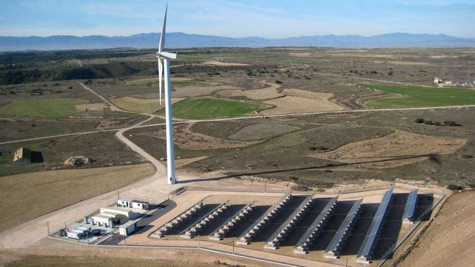 Der spanische Hybridpark La Plana, in dem Siemens Gamesa derzeit die Redox-Flow-Technologie testet.