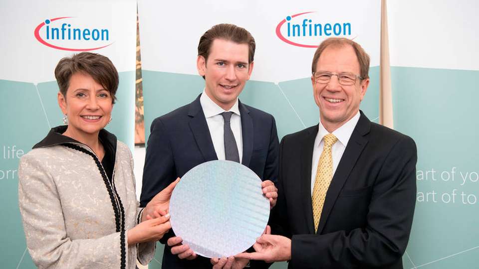 Sabine Herlitschka, Vorstandsvorsitzende Infineon Technologies Austria AG; Sebastian Kurz, Bundeskanzler der Republik Österreich und Reinhard Ploss, Vorstandsvorsitzender Infineon Technologies AG.
