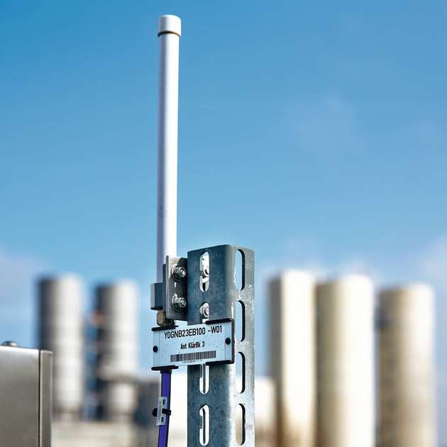 Gut lesbare Markierungen in Verbindung mit flächendeckendem W-LAN auf dem gesamten Betriebsgelände helfen nicht nur Mitarbeitern von externen Unternehmen. 