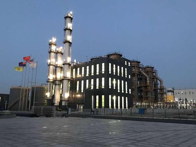 Die kommerzielle Anlage von Lanzatech und dem Stahlhersteller Shougang in China wandelt Hüttengase in Ethanol um.