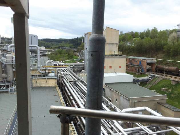 Über rund vier Kilometer Edelstahl-Rohrleitungen wird die Druckluft auf dem weitläufigen Firmengelände verteilt.