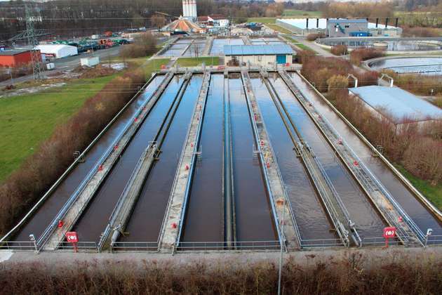 Alle Getriebemotoren der Wasseraufbereitungsanlage können über das Profinet-Bussystem vom Büro aus gesteuert und überwacht werden.