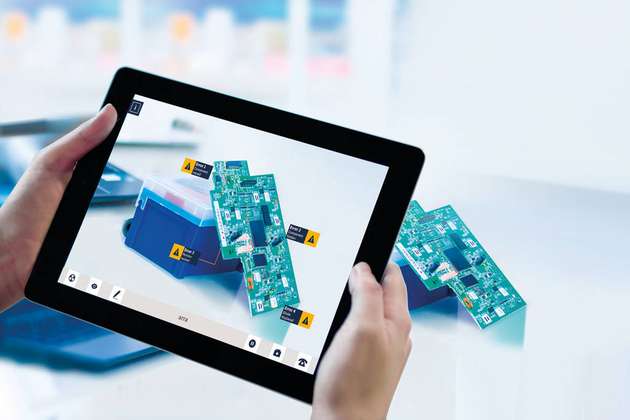 Das Tablet erkennt über den QR-Code die Platine und blendet die vermerkten Fehler ein.