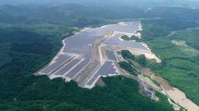 Das 28-MW-Solarkraftwerk in Taiwa, Japan, wurde im Juni diesen Jahres fertiggestellt und soll etwa 11.100 Durchschnittshaushalte mit Sonnenstrom versorgen können.