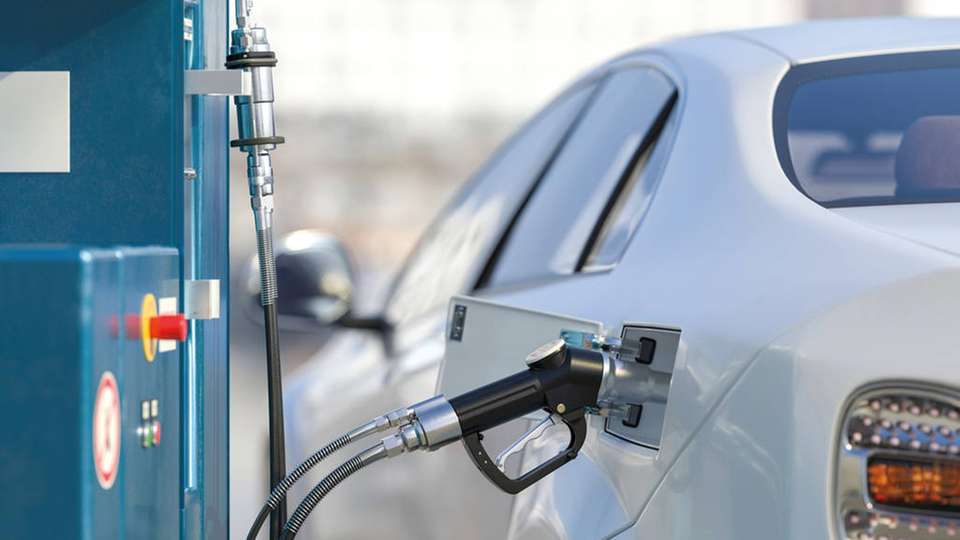 Die CNG-Technologie besticht durch wesentlich geringere Schadstoffemissionen als herkömmliche Erdgas-Antriebe oder Benzinmotoren. Zudem kann Biomethan völlig klimaneutral aus Biomasse gewonnen werden. 