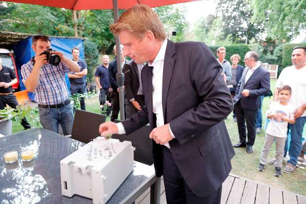Durch die Investitionsbereitschaft vieler Bürger, die Innovationskraft der Branche und politische Anreize konnte der Energiewenden-Meilenstein am 28. August 2018 in Eichwalde bei Berlin gefeiert werden.