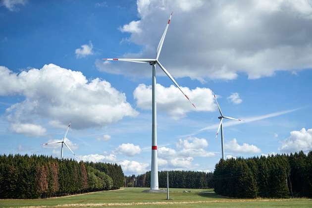 Drei Windräder drehen sich bereits seit 2016 im Windpark Höhn, zwei weitere sind nun hinzugekommen. 