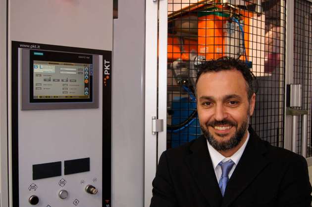„Im Betrieb ist das Minipond 3F in der Lage, sich während des Abfüllprozesses flexibel an Änderungen der jeweiligen Produkteigenschaften wie die Materialdichte oder das Fließverhalten anzupassen“, erklärt Claudio Pivato von PKT.