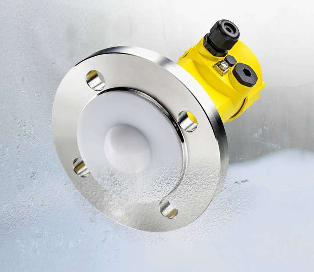 Sicher vom tiefkalten Prozess entkoppelt messen die 80-GHz-Radarsensoren Vegapuls 64 den Füllstand bei Temperaturen bis zu -196 °C.