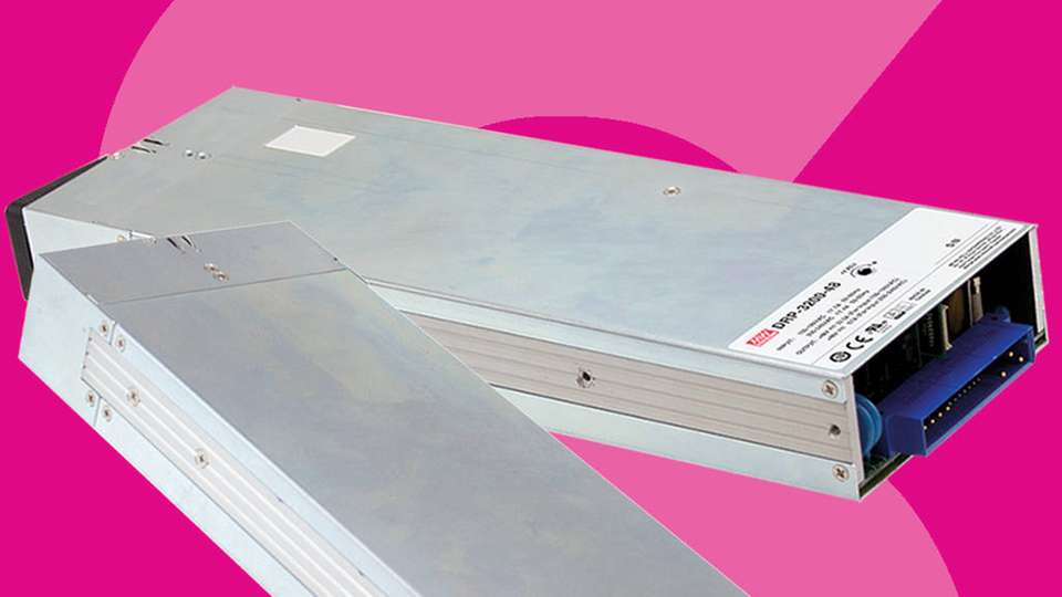 Ein Netzteil der DRP-3200-Serie von Mean Well, mit dem Schukat sein Angebot erweitert.