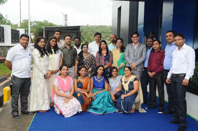 Das Team der Sumi-Cyclo Drive India bezieht die neuen Räumlichkeiten in Pune.