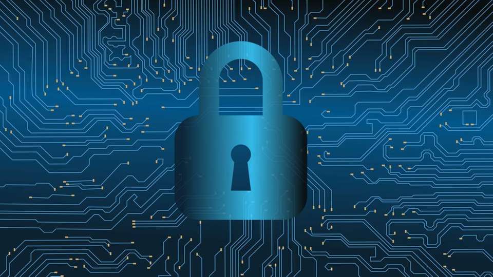 Mit dem Zugriff auf ein ungeschütztes HMI-System ist ein Angreifer in der Lage mit Schnittstellen zu interagieren und sie zu missbrauchen.