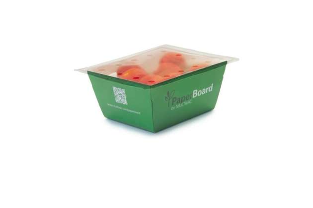 Tomaten, verpackt in einer recyclingfähigen Paperboard-Verpackung mit perforierter Folie.