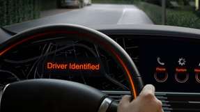 Mit biometrischer Fahrererkennung können unter anderem die Wegfahrsperre automatisch aufgehoben oder die individuelle Sitzposition eingestellt werden.