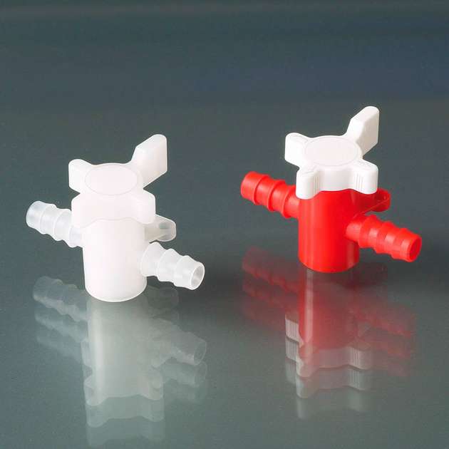 Vor allem in der Chemietechnik überzeugen Kunststoffe durch diverse positive Eigenschaften.
