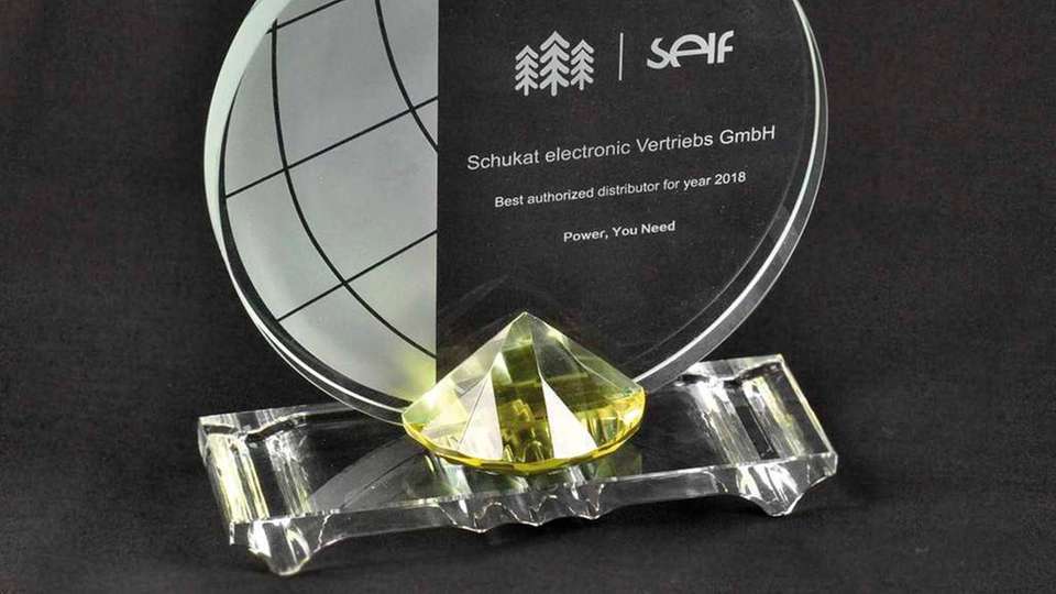 Der Award von Self an Schukat.