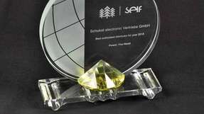 Der Award von Self an Schukat.