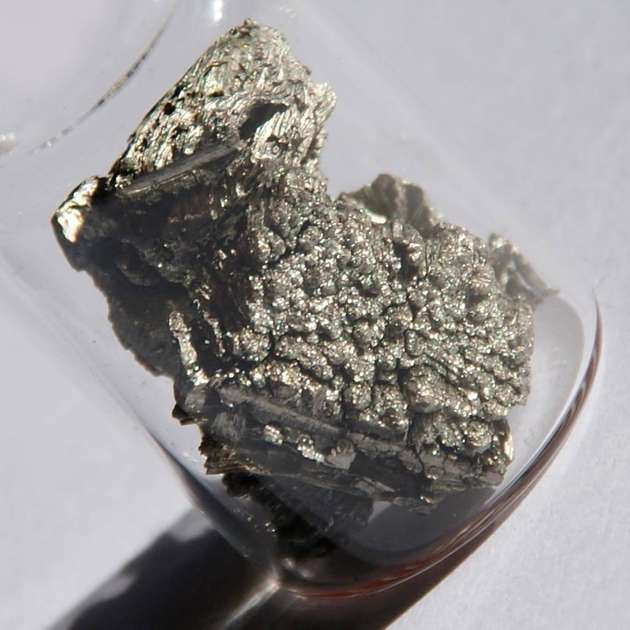 Reines Scandium.