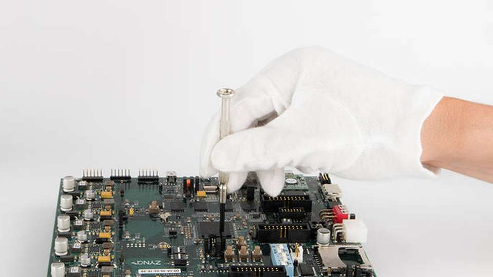 Ein Kamera-Inspektionssystem verhilft zu einer zuverlässigen PCB-Bestückung.