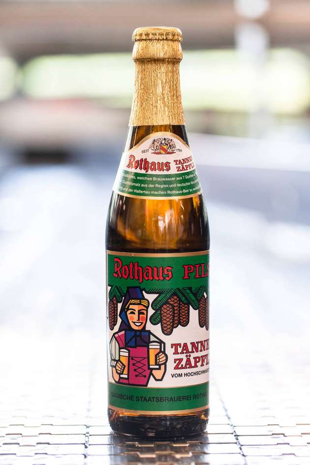 Rothaus füllt auf seiner Neuinvestition 0,5- und 0,33-l-Flaschen ab.