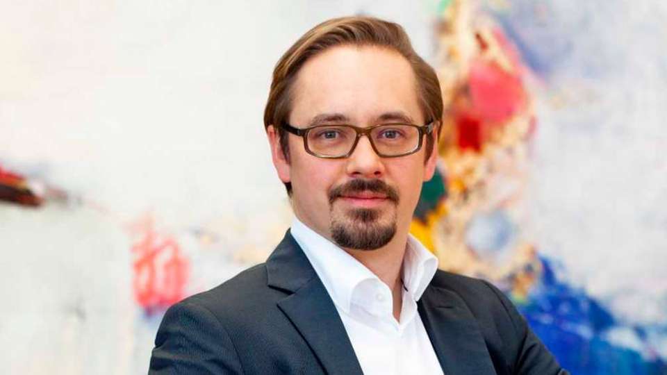 Nikolai Ensslen ist CEO und Mitgründer des jungen Unternehmens Synapticons und war jahrelang im Bitkom Arbeitskreis „Industrie 4.0 Interoperabilität“ engagiert.