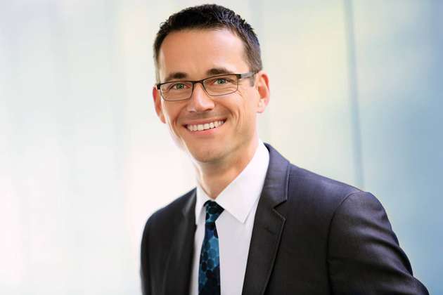 Thorsten Herbert, Leitung Produktmanagement Siemens Power Supplies: „Kunden, die Ihre Maschinen und Schaltschränke international vertreiben, müssen sich bei Verwendung der PSU6200 keine Gedanken über die Stromversorgung machen.“
