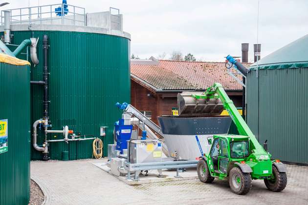Wesentlich bei der Umstellung auf flexible Biogasproduktion ist, dass die an der Anlage vorhandenen Einbringsysteme zu den verschiedenen Substraten passen.