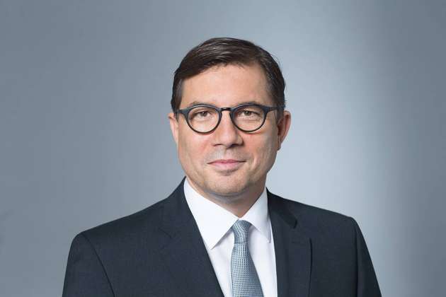 Finanzvorstand Dr. Sven Schneider bleibt für weitere fünf Jahre an Bord.
