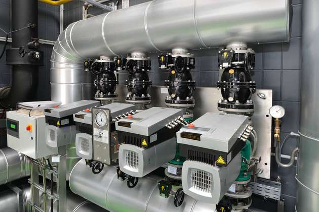 Die Hochleistungswasserpumpen verfügen über eine modulierende, elektronische Leistungsanpassung, die Drehzahlen exakt an dem erforderlichen Volumenstrom ausrichtet.