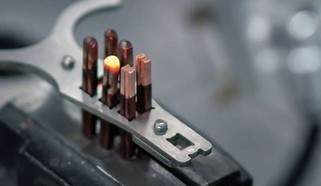 Das Schweißen von Kupfer-Hairpins für Elektromotoren stellt hohe Anforderungen an die Systemtechnik.