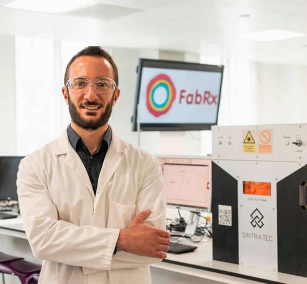 Fabrizio Fina, Doktorand an der School of Pharmacy in London und 3D-Druck-Experte bei FabRx: „SLS wird künftig in der Pharmaindustrie eine wichtige Rolle einnehmen.“