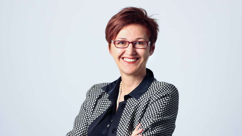 Anna Wels ist seit der Gründung 1992 für Insys Microelectronics tätig. Sie ist Prokuristin, Vertriebsleiterin und Vice President der Market Unit Icom. Insys Icom steht mit professioneller Hard- und Software sowie Managed Services für sichere Kommunikation und Vernetzung von Daten in anspruchsvollen Anwendungen.