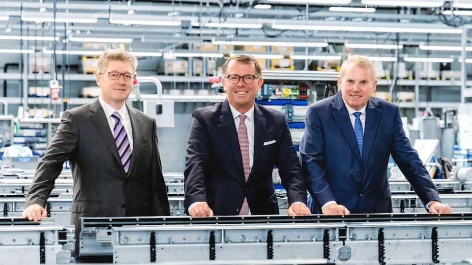 Guido Spix (links) und Christian Traumann (zweiter von links) übernehmen zum Jahreswechsel die Multivac-Geschäftsführung von Hans-Joachim Boekstegers.
