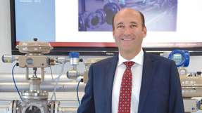 Dr. Thomas Steckenreiter begann seine berufliche Laufbahn bei Mettler Toledo. Es folgten weitere leitende Positionen bei Endress+Hauser sowie bei Bayer Technology Services. Bis Mai 2017 war der promovierte Chemiker zudem im Vorstand der Namur tätig. Heute verantwortet er bei Samson den Bereich Forschung und Entwicklung sowie Human Resources.