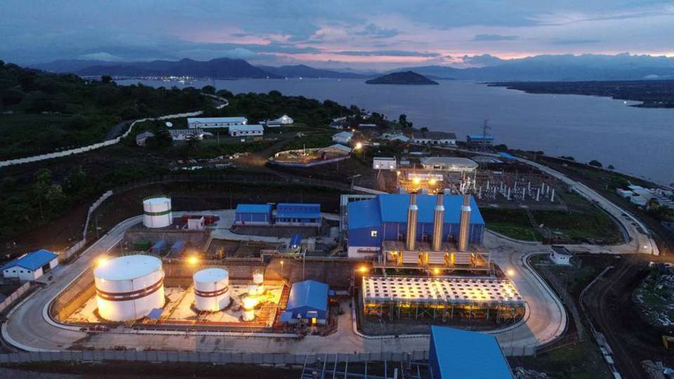 Das neugebaute Kraftwerk in Bima stellt 50 MW elektrische Leistung für das Netz der indonesischen Provinz West Nusa Tenggara bereit.